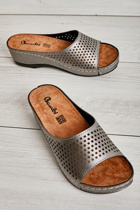 Bambi Women's Lead Slippers