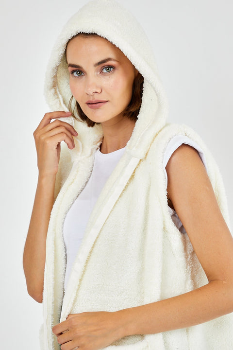 TonnyBlack White Women's Wide Cut Plush Vest