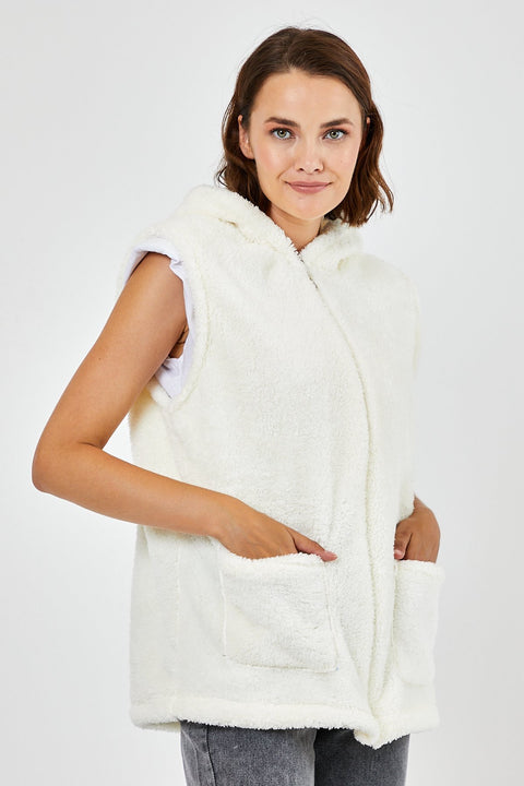 TonnyBlack White Women's Wide Cut Plush Vest